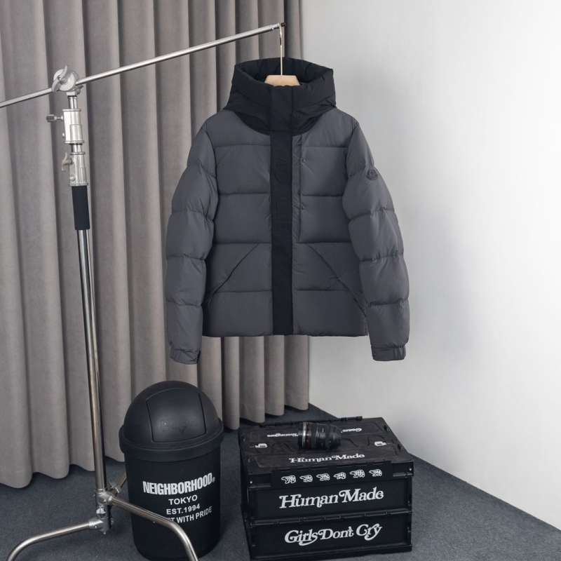 G*u*i down coat